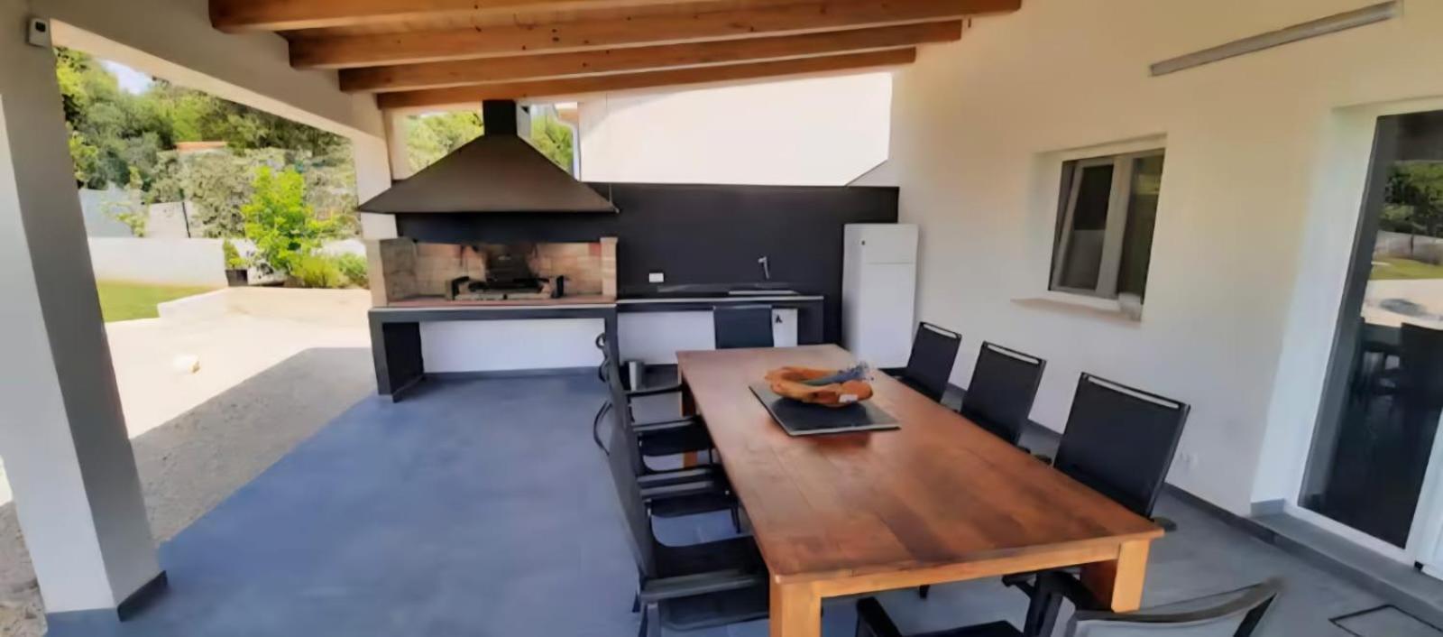 Dalani House Villa *